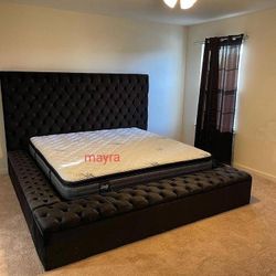 New/ Black Velvet Queen Storage Platform Bed Frame Cama// King Size Available//Mattress Sold Separately,  Financing Options 