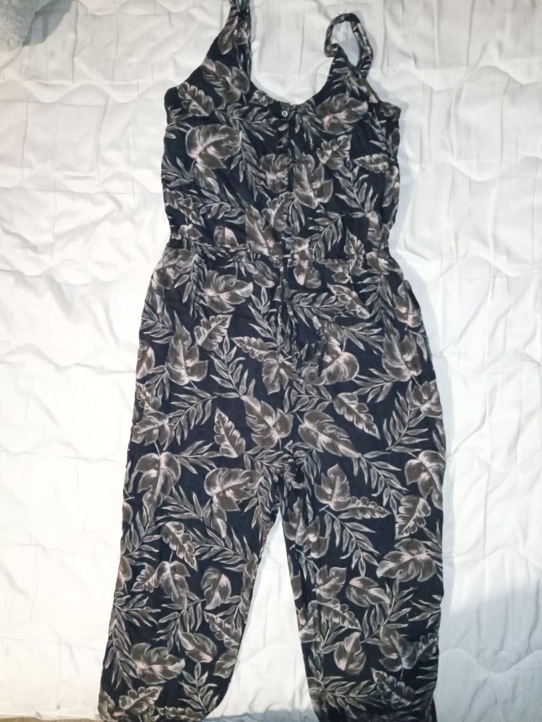 Hollister Jumper Women's M