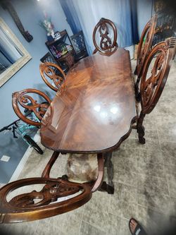 Comedor de 6 sillas.