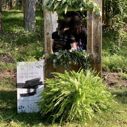 Barn Door For Wedding/Party Photos