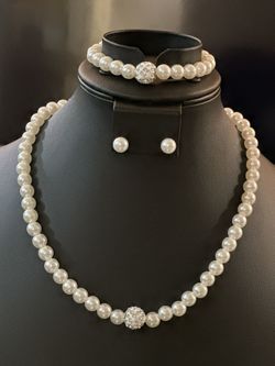 Pearl Necklace, Earrings & Bracelet set
