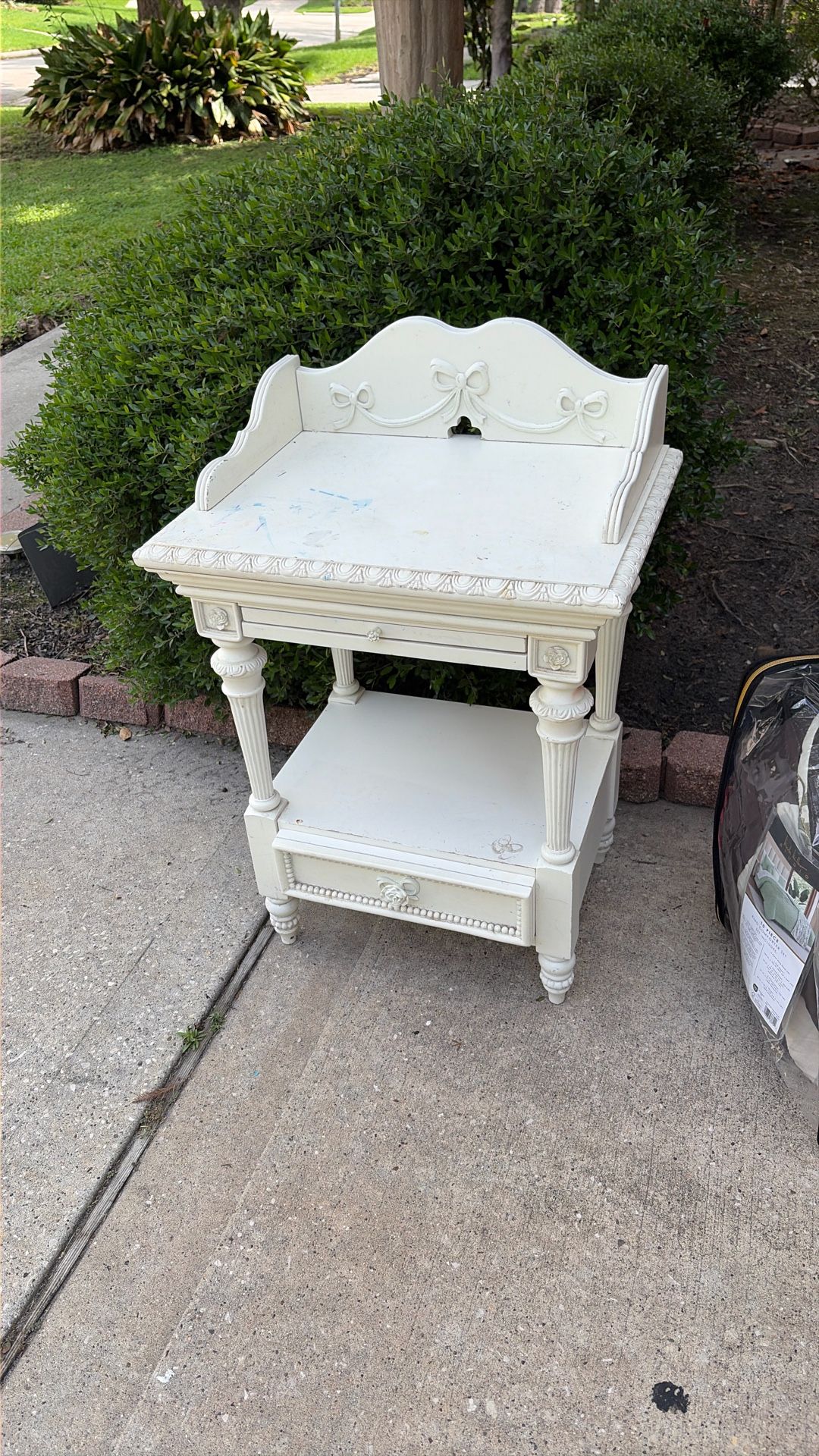White Wooden night stand