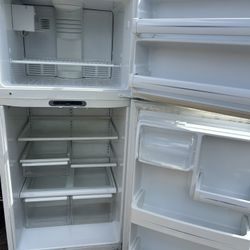 GE Refrigerator 