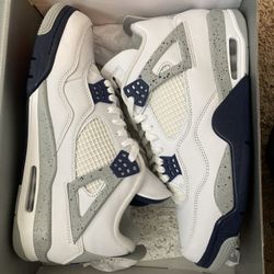 Real Jordan 4 Midnight Navy Size 10