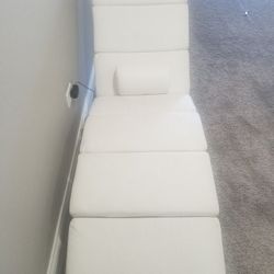 Massage Chaise Lounge
