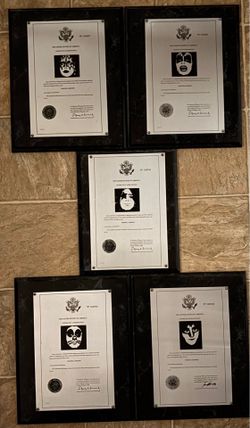 KISS -  Make-up Trademark plaques (5)