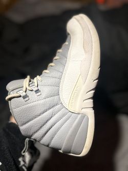 Air jordan 12 grey size 8 men’s