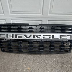 2020 Chevy Silverado front grille