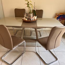 DINING SET 150 OBO — MOVING — 6 DAYS TO PICK UP