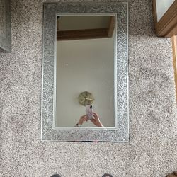 2 Mirrors 