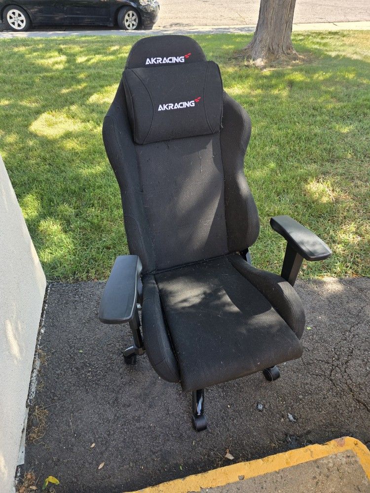 Gaming chair
