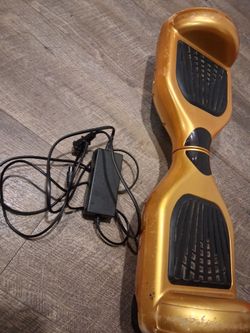 Hoverboard Bluetooth sound and charger 75 cash