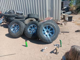 Rims Off Of Silverado Pick Up Size 37×12,50/R18lt. 160 Firm On Price Wont Go No Lower