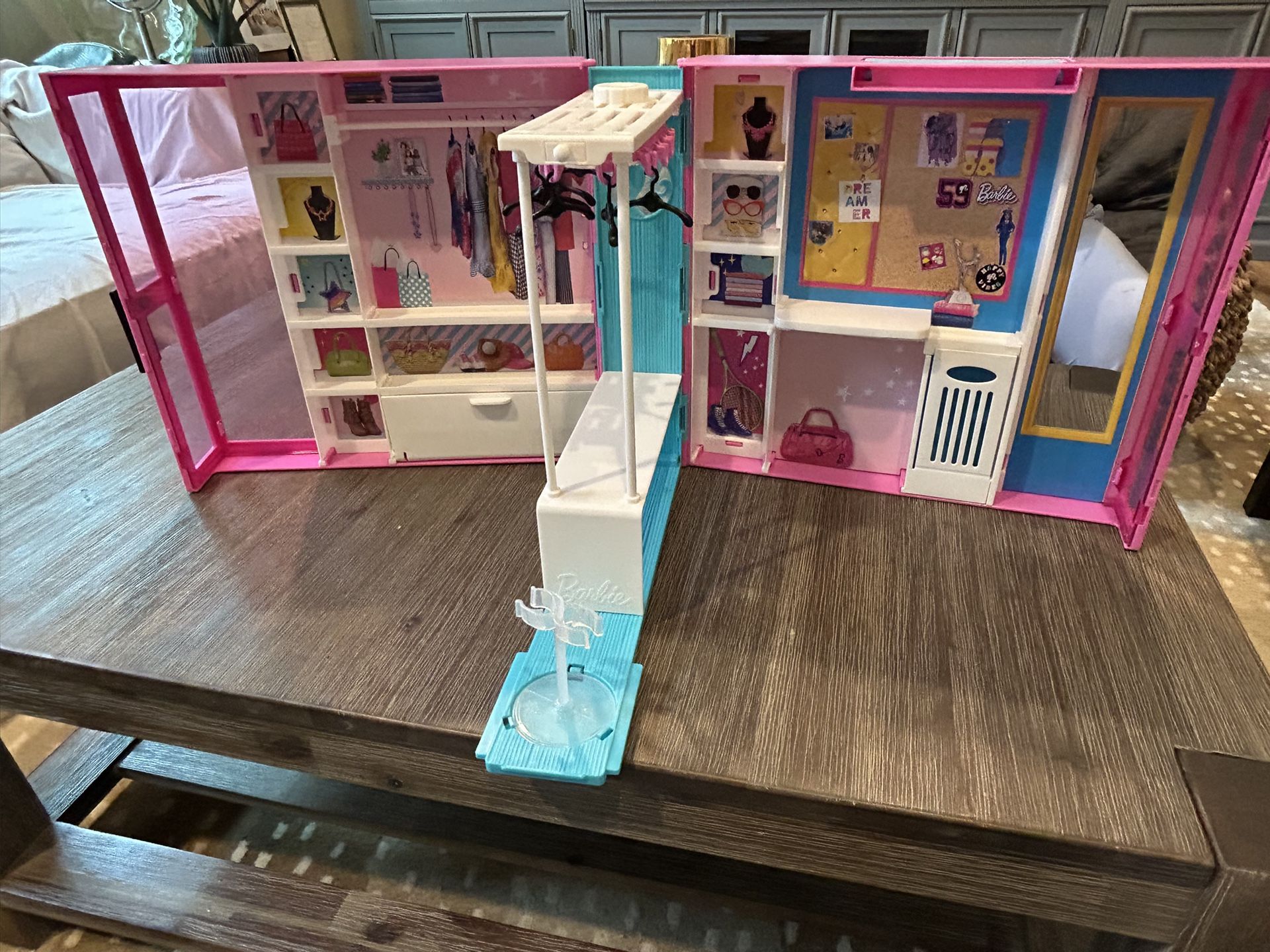 Barbie Dream Closet