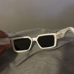 Louis Vuitton Glasses 