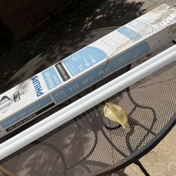 Philips Alto F40T12/C50 Supreme 40W – 4-FT Daylight 5000K Fluorescent Tubes - 2 Available ($5/EA)