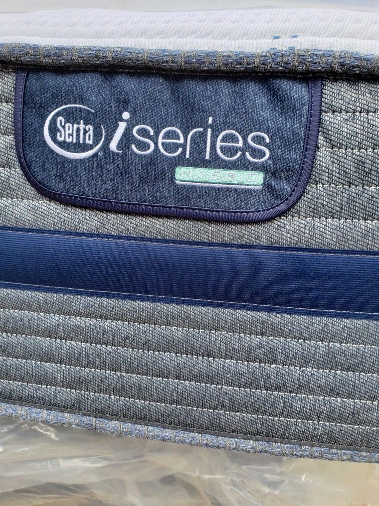 King Size Serta Hybrid Matress With Boxpring Free Delivery