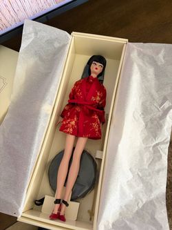 Barbie Fashion Model Silkstone Chinoiserie Red Moon