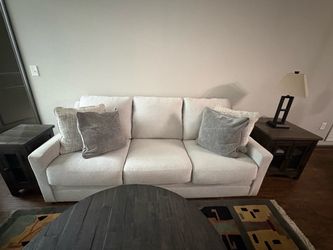 Living Room Set (Gently used)