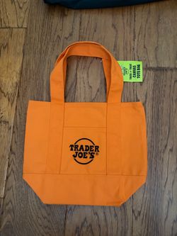 Trader Joe’s mini Halloween 🎃 Tote orange ~ NEW ~