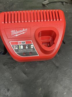 Milwaukee Battery Charger