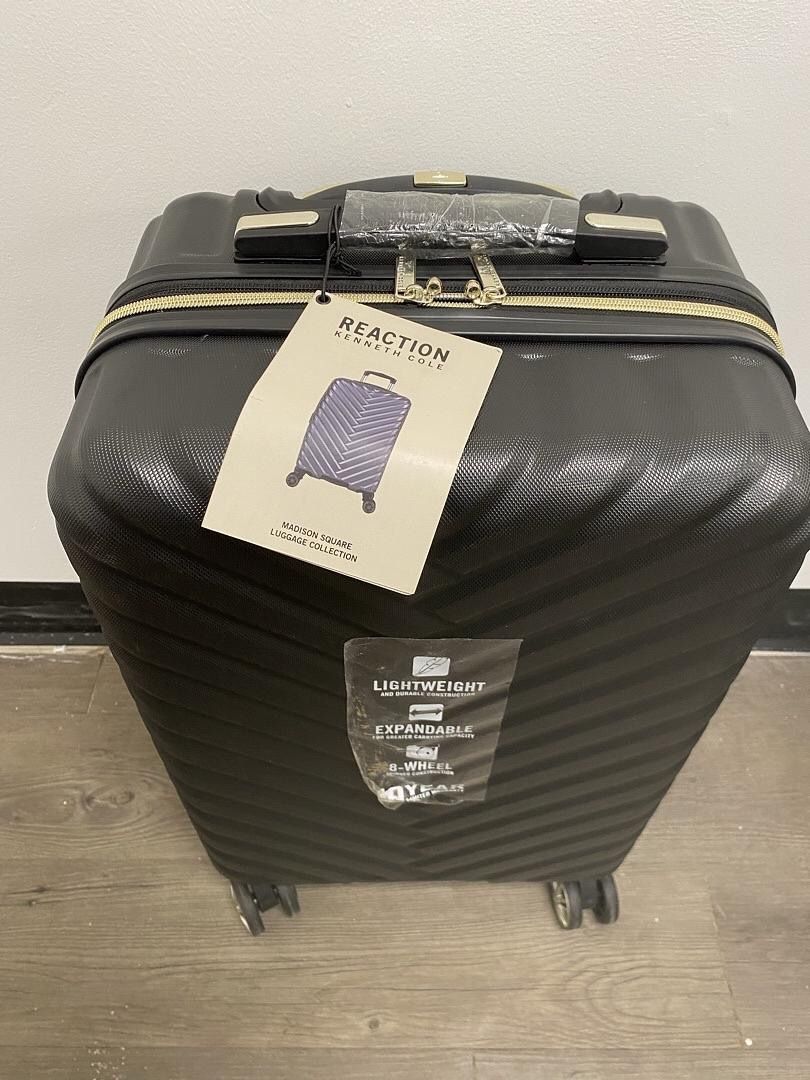 Kenneth Cole REACTION Women's Madison Square Hardside Chevron Expandable Luggage Black 20 Inch Carry On
