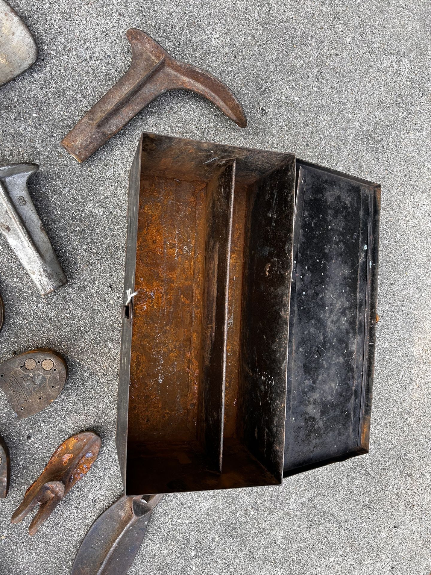 Vintage Shoemaker Kit