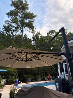 11’ Solar Cantilever Umbrella