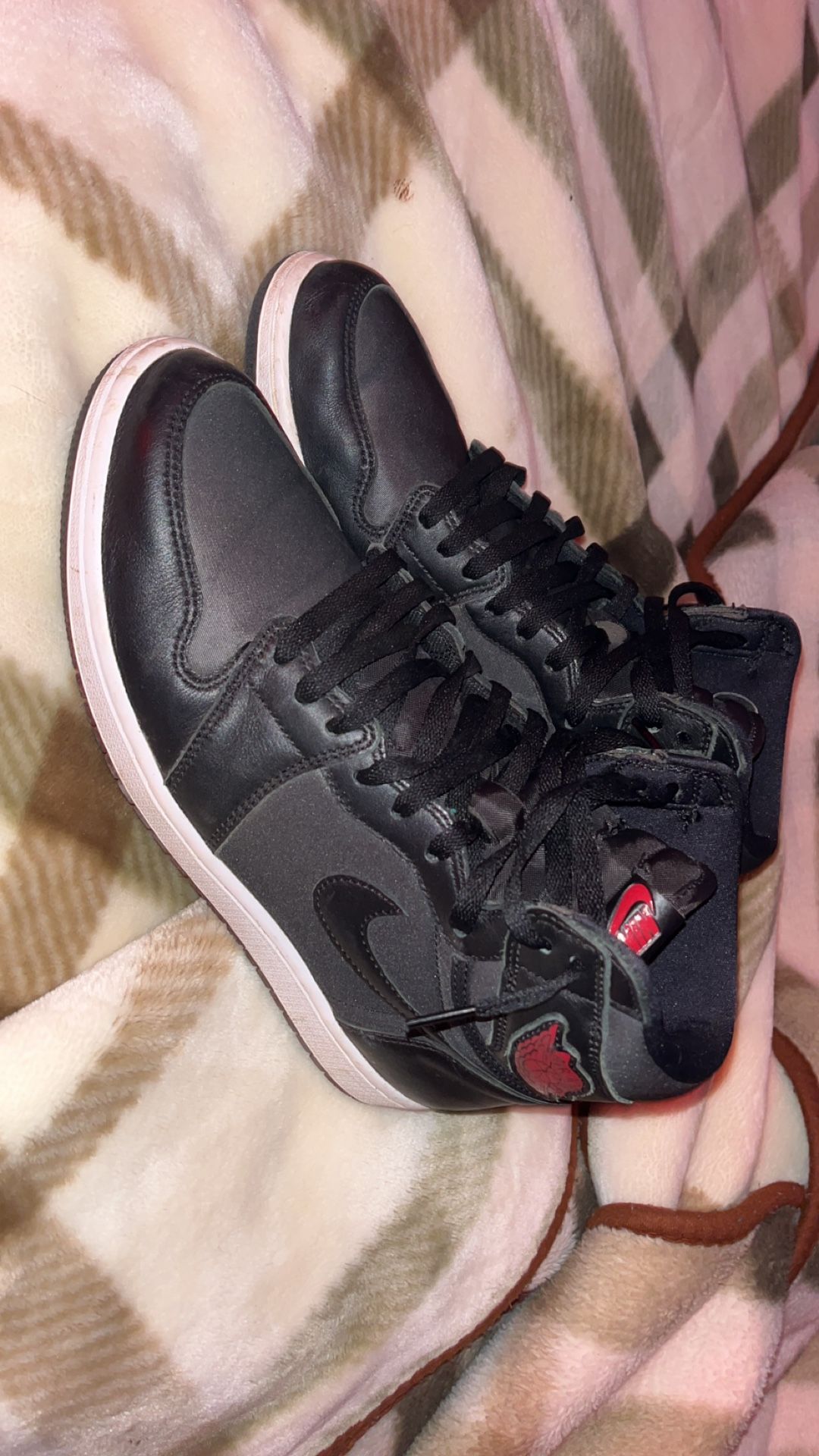 Jordan 1 Satin