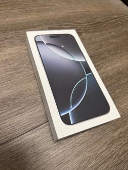 Unlocked: iPhone 16 Pro Max White Titanium 256 GB