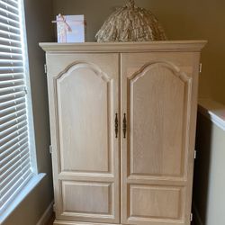 Wooden Computer Desk Armoire: Home Office