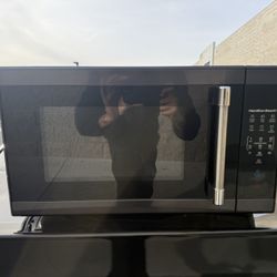 Hamilton Beach 1000W Microwave – Like New