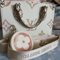 Louis Vuitton On The Go BB By The Pool (beige)