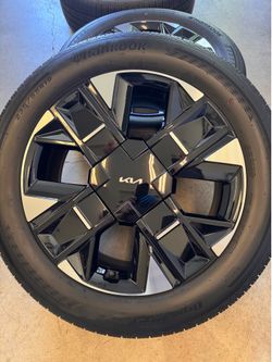 Tires and Wheels from 2026 Kia SX prestige