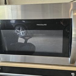 Frigidaire Microwave Model number FFMV1645TS.