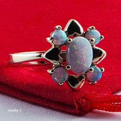 14K Yellow Gold Flower-Shaped Opal Ring Size 8, Solid Gold!/ Anillo de Oro con Ópalos! 👌🎁Post Tags: Anillo de Oro
