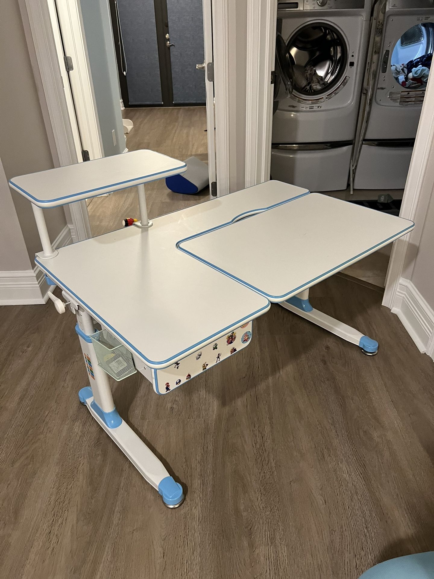 ApexDesk Little Soleil DX 43" Children's Height Adjustable Study Desk w/Integrated Shelf & Drawer (Desk+Chair Bundle – Blue)