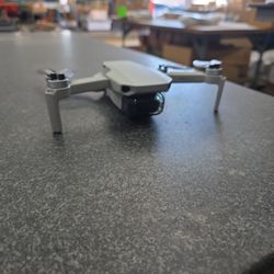 DJI MINI 2 With Case And 4 Batteries