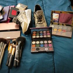 Shoes And Eye Shadow Designer Boxesx12,Brushes