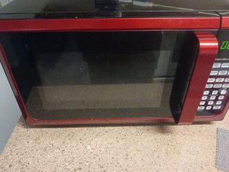 Huntington Beach microwave