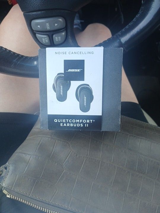Bose Earbuds Quietcomfort II