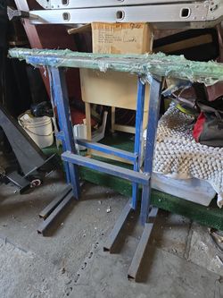 Metal work stands