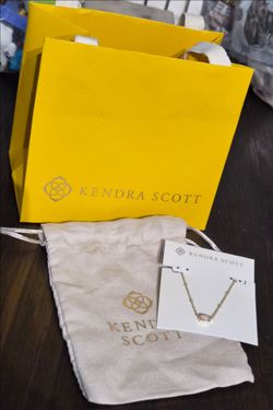 New Kendra Scott Mini Elisa necklace