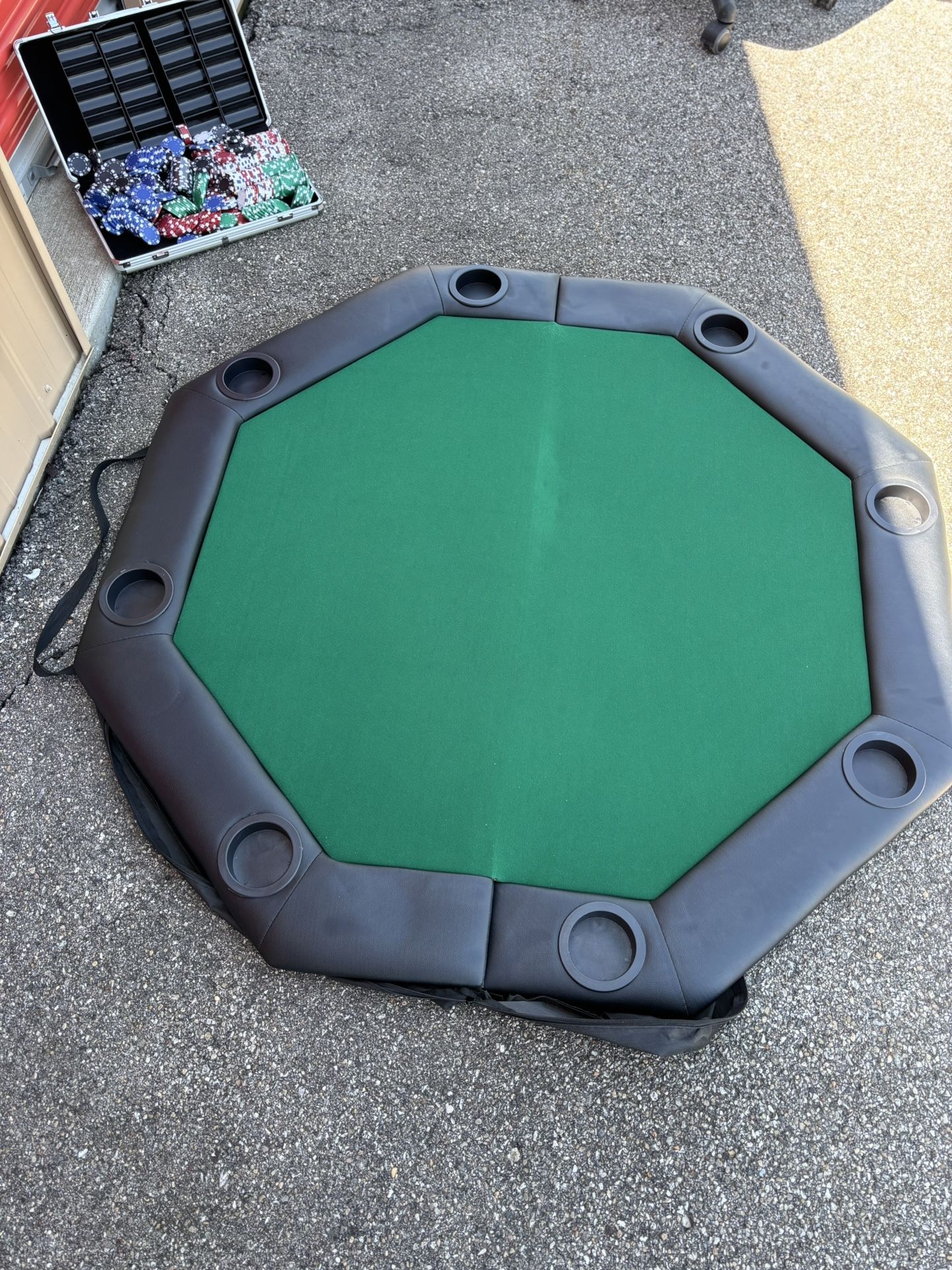(No Shipping)48”Leather Top Folding Poker Tabletop With Poker Chips Both In Cases 