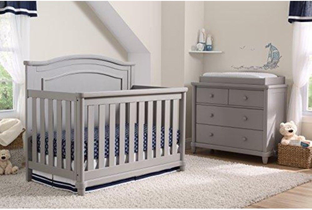 New Baby Crib / Dresser Set - Grey