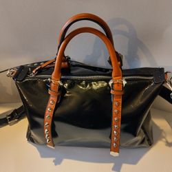 Black Patent Leather Purse With The Strap