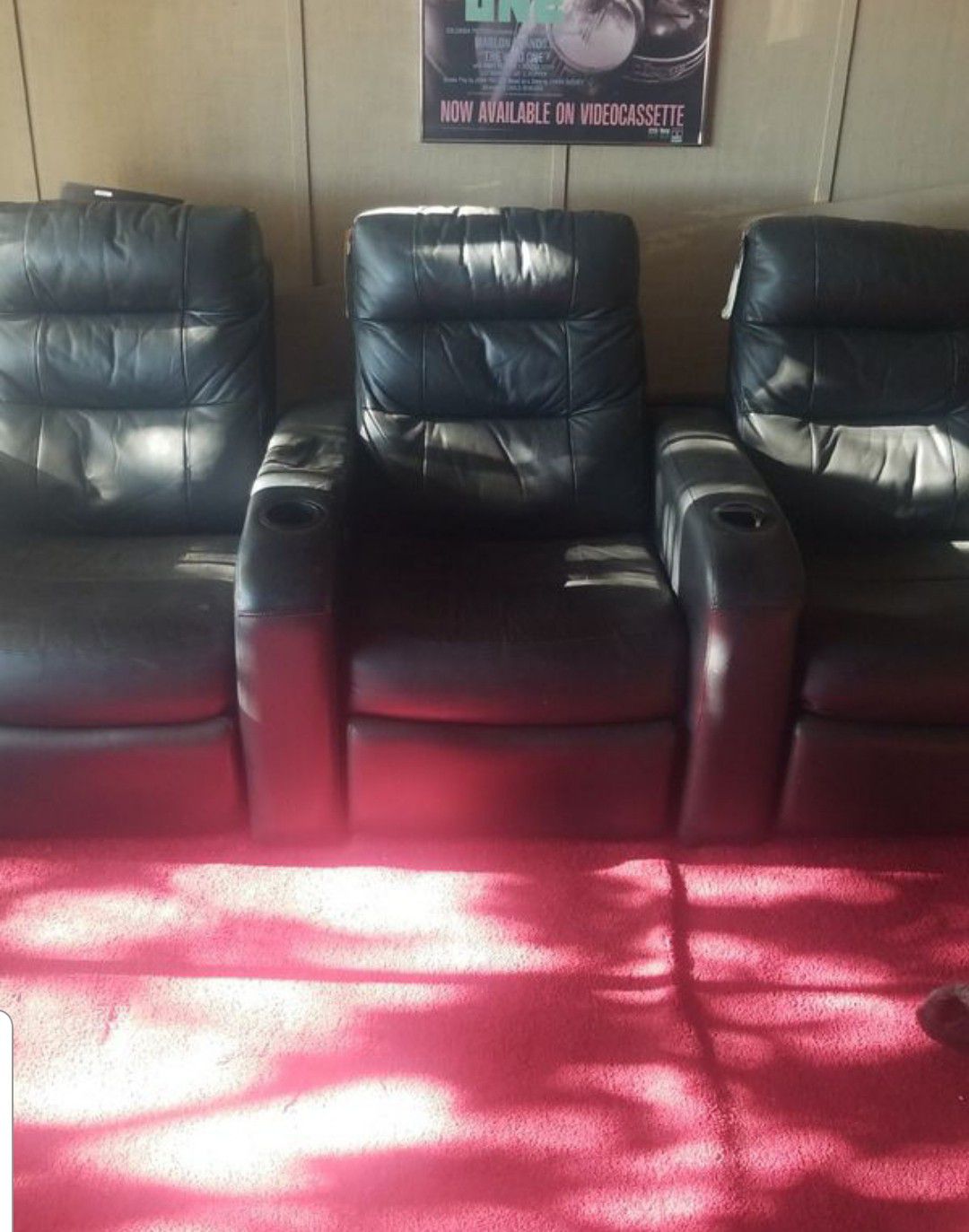 Electric leather recliners chairs. Set of three. Excellent condition Moving must go