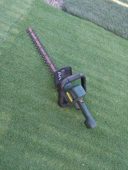 Hedge trimmer 22"