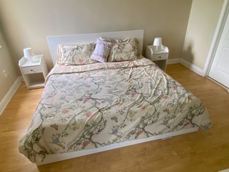 Bed & Mattress (King Size)
