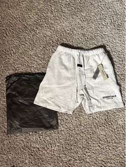 Essential fear god light oak sweat shorts